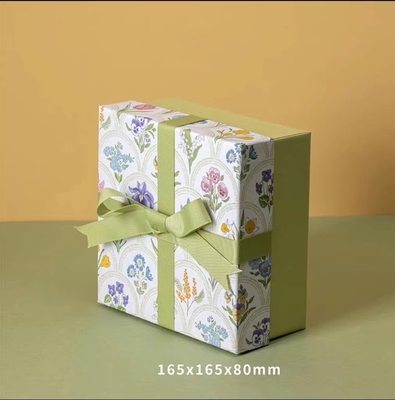 Green Art Paper Paperboard Gift Boxes Cosmetic Packaging With Ribbon